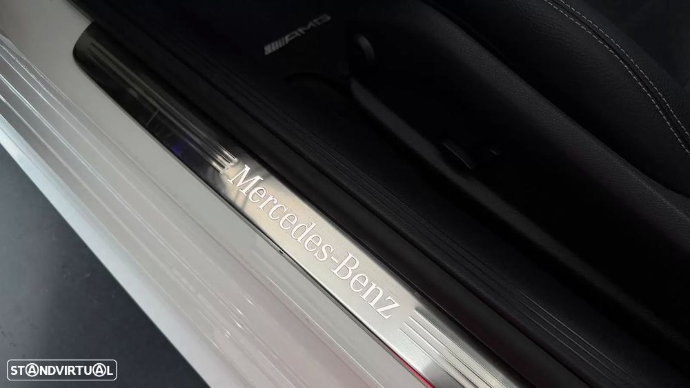 Mercedes-Benz E 220 d AMG Line - 32
