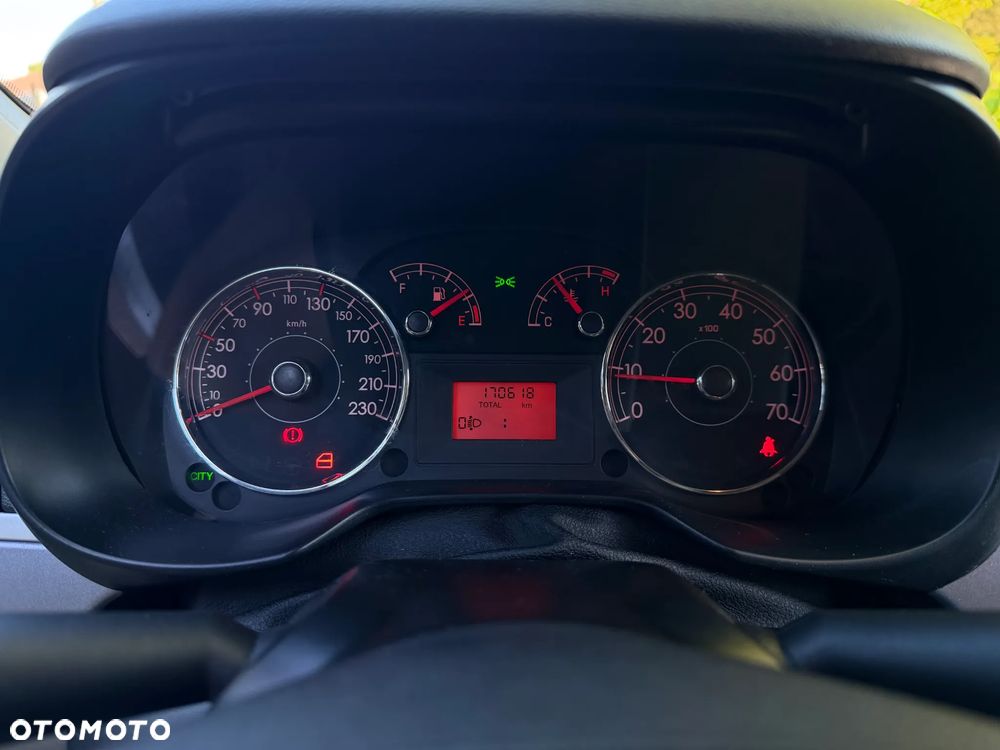 Fiat Punto 2012 - 11