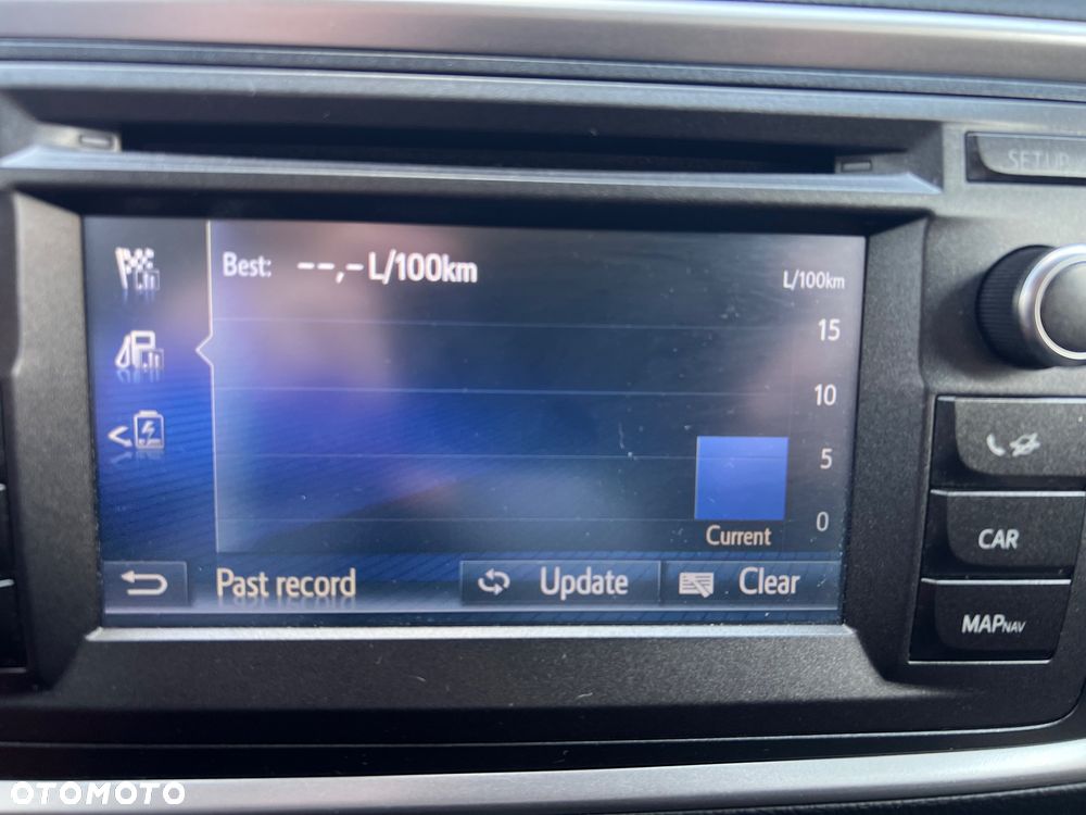 Toyota Auris ver-1-8-hsd-luna - 28