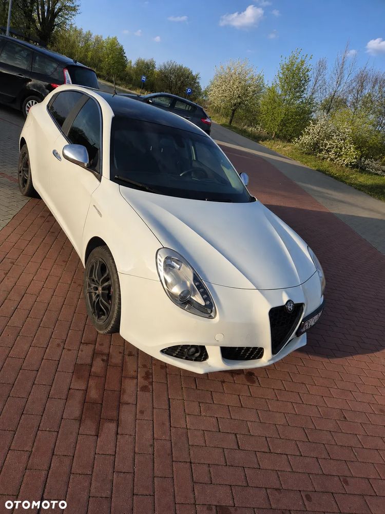 Alfa Romeo Giulietta 1.6 JTDM Distinctive - 1