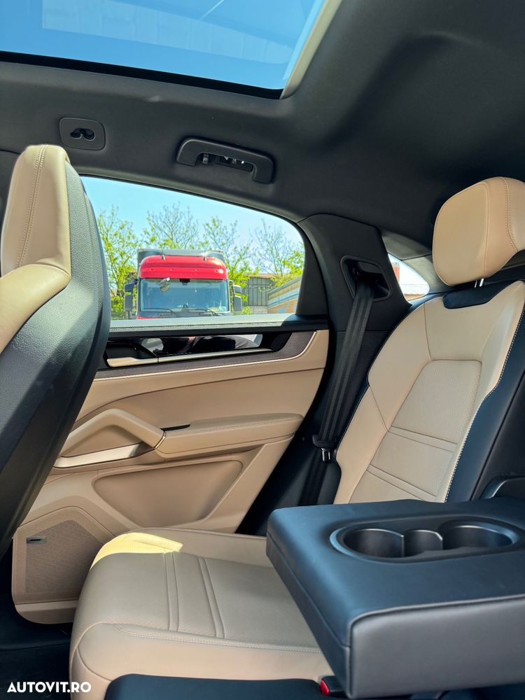 Porsche Cayenne Coupe Black Edition - 22