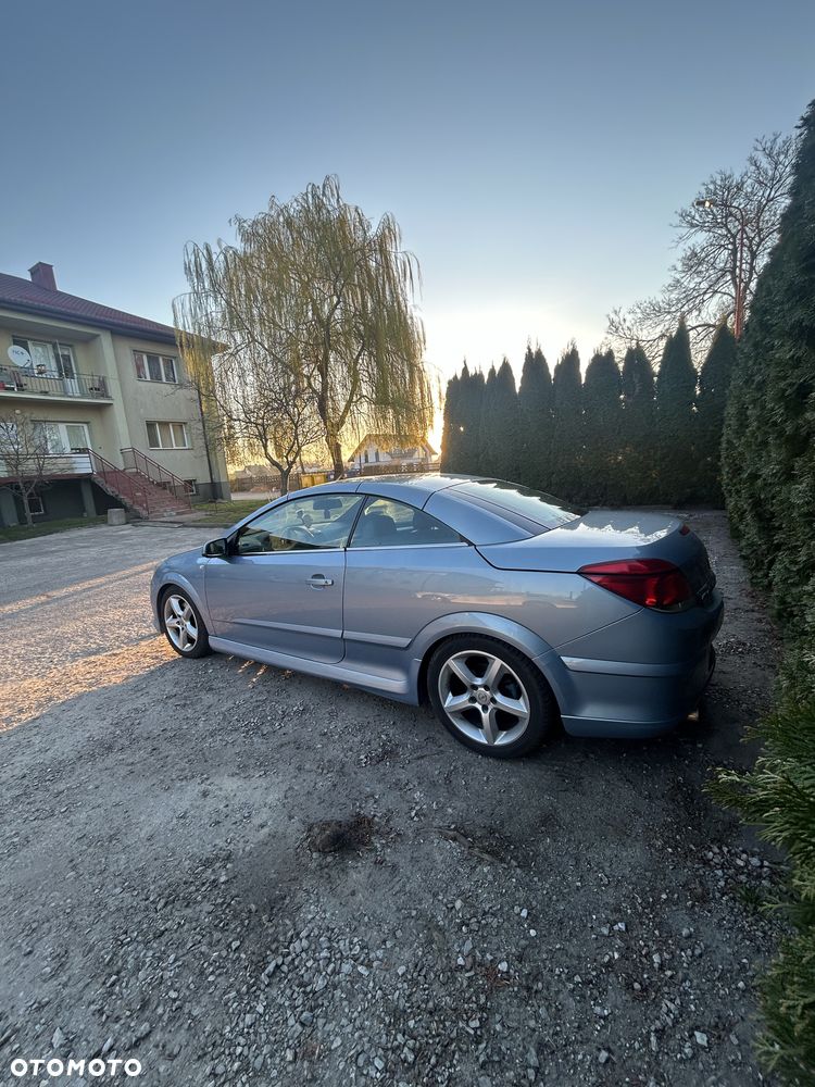 Opel Astra - 2