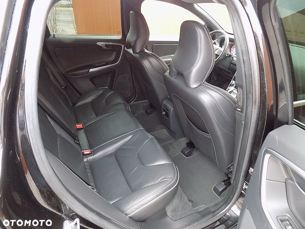 Volvo XC 60 D4 Drive-E R-Design Momentum - 7
