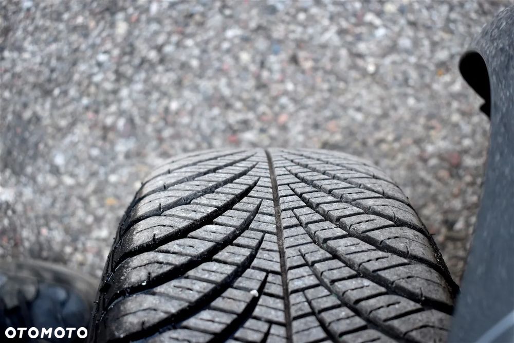 Opel Corsa 1.4 16V Active - 4