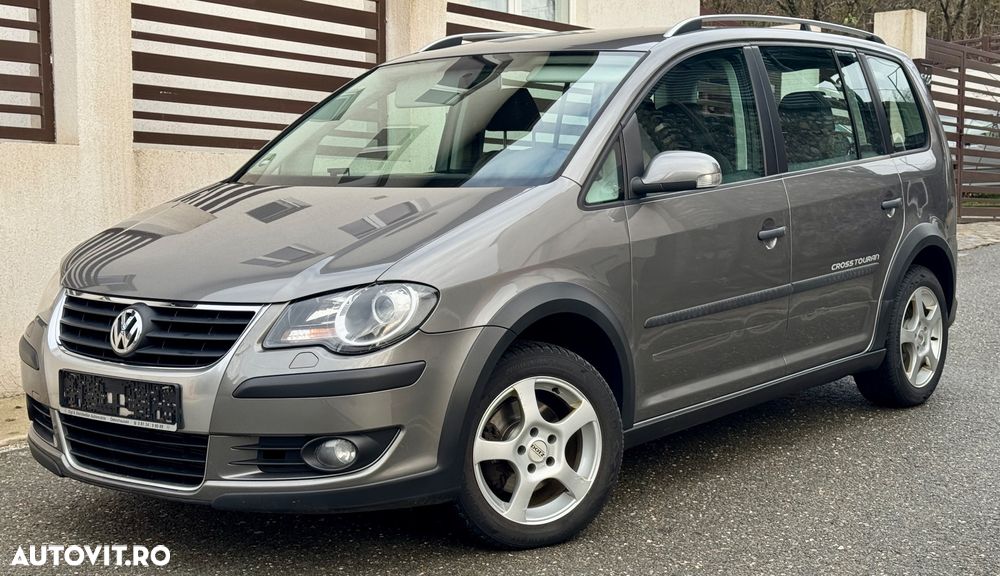 Volkswagen Touran Cross 1.4 TSI - 4