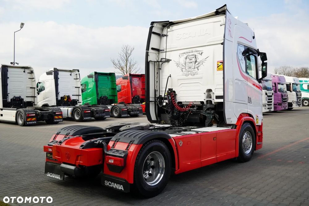 Scania S 580 / V8 / RETARDER / KLIMA POSTOJOWA / CAŁA NA PODUSZKACH / ALUFELGI  /  SKÓRY / OPONY 100% / - 9