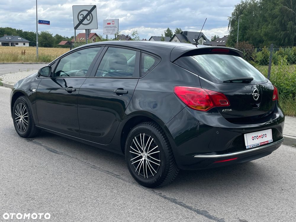 Opel Astra 1.4 Turbo Innovation - 25