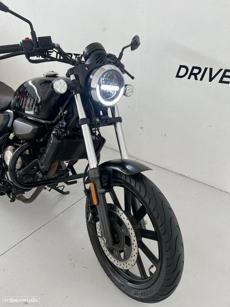 QJ Motor SRV 125 - 5