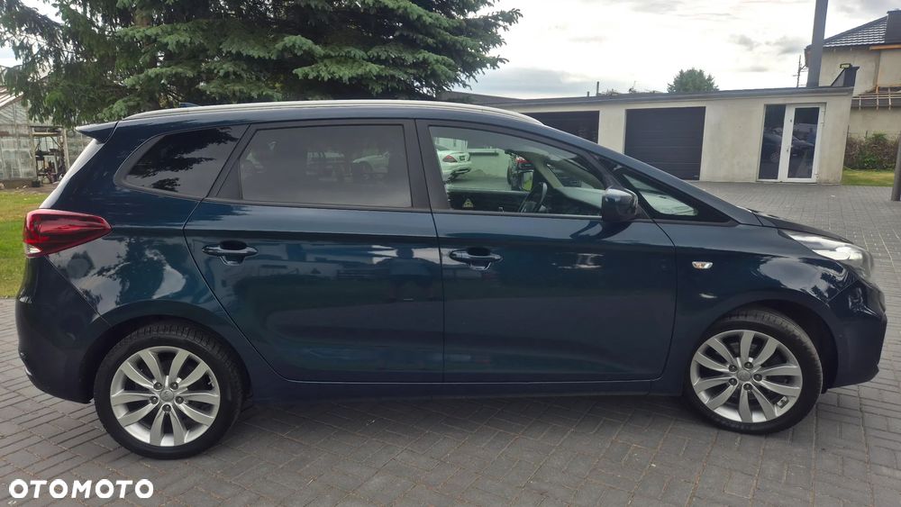 Kia Carens 1.6 GDI Dream Team Edition - 6