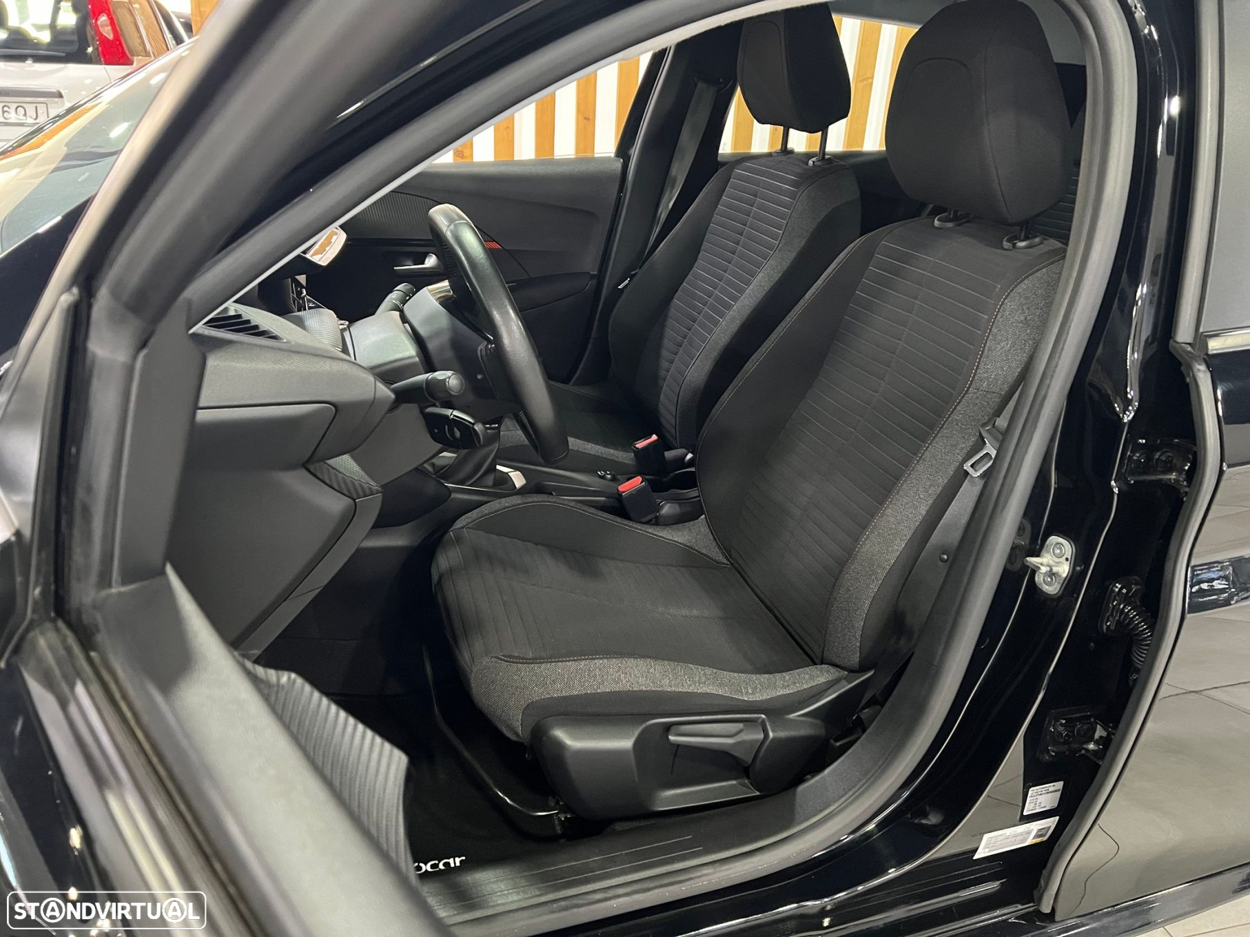 Peugeot 208 1.2 PureTech Active Pack - 12