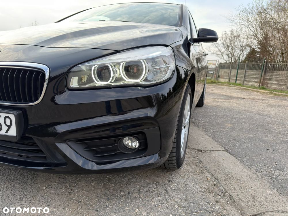 BMW Seria 2 218i - 11