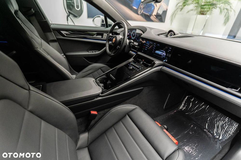 Porsche Panamera - 14