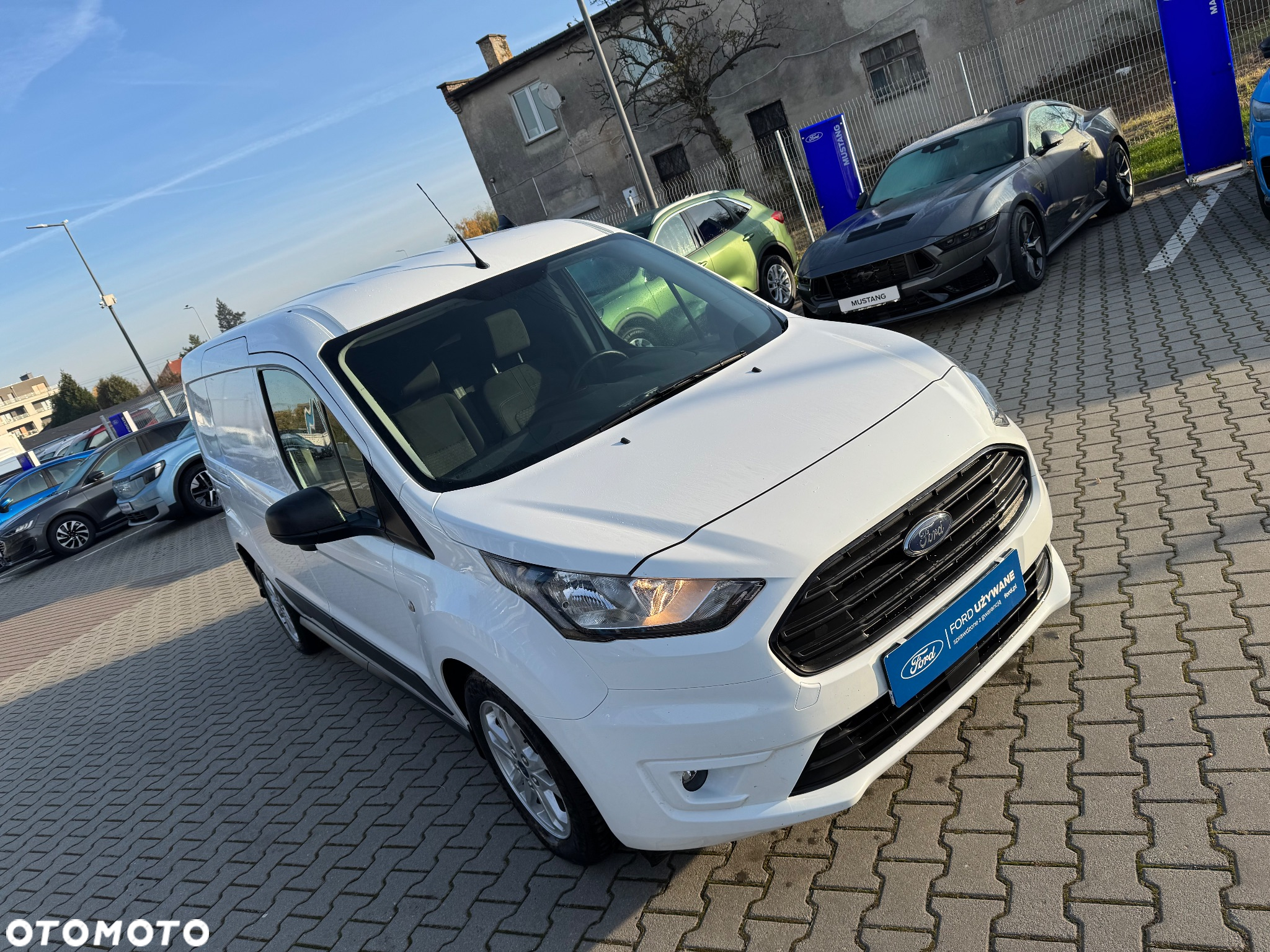 Ford Transit Connect - 4