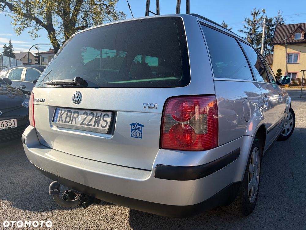 Volkswagen Passat 1.9 TDI Comfortline Family - 7