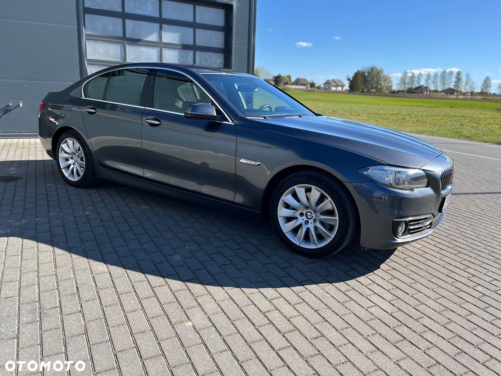 BMW Seria 5 520d Luxury Line - 11
