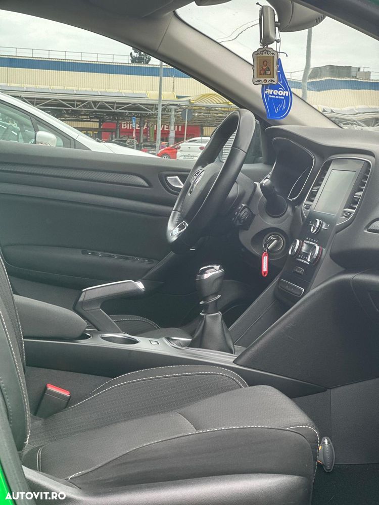 Renault Megane - 9