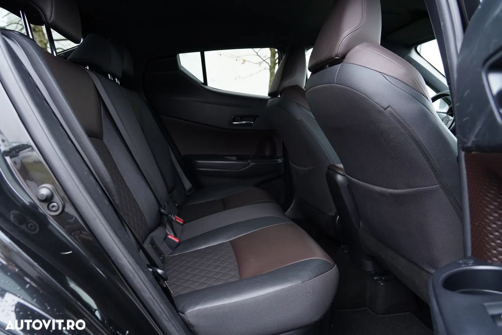 Toyota C-HR Lounge - 16