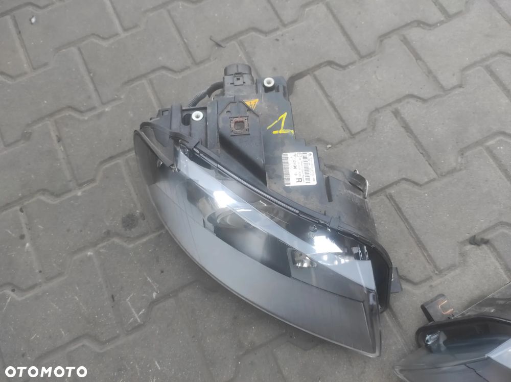 AUDI A3 8P 03-08R LAMPA LEWA PRAWA PRZEDNIA LEWY PRAWY PRZÓD BIXENON SKRĘTNY EUROPA 8P0941029R ORYGINALNE CAŁE WYSYŁKA !!!!! - 5