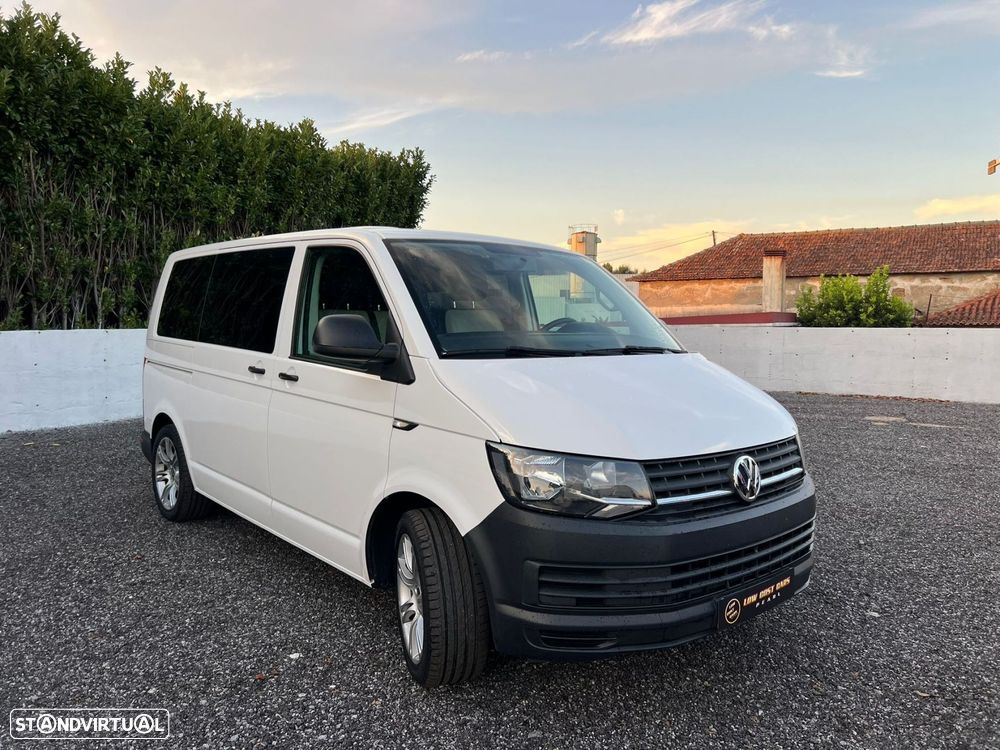 VW Transporter 9 LUGARES - 2