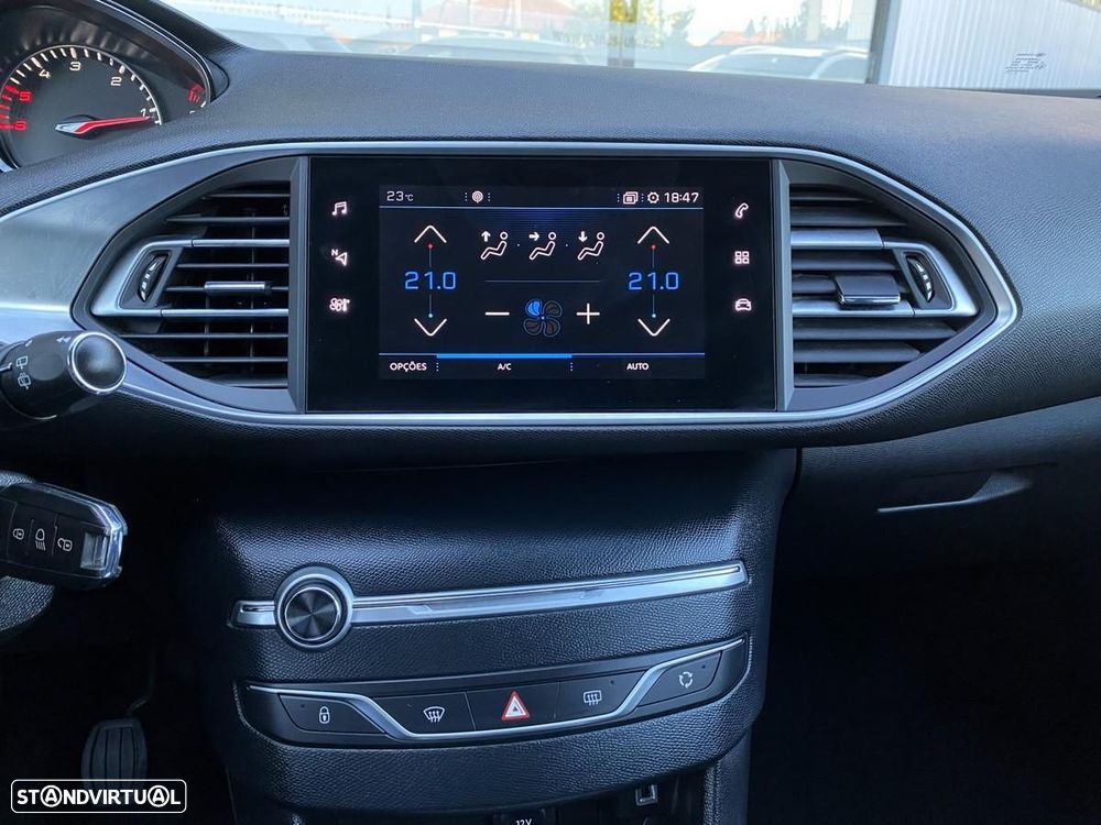 Peugeot 308 SW 1.5 BlueHDi Style - 24