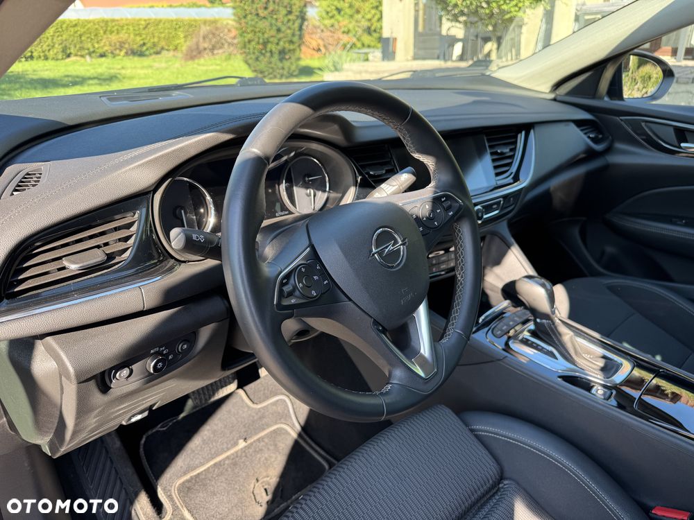 Opel Insignia - 24