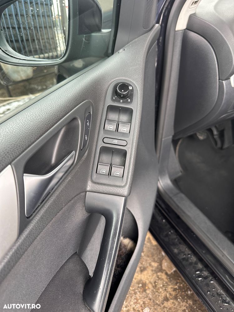 Volkswagen Golf - 16