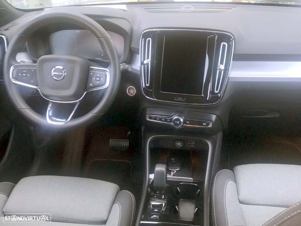 Volvo XC 40 1.5 T5 PHEV Plus Dark - 3