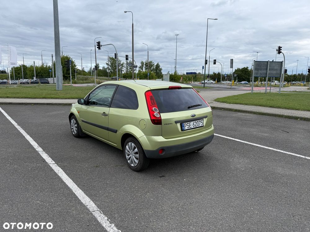 Ford Fiesta 1.3 - 5