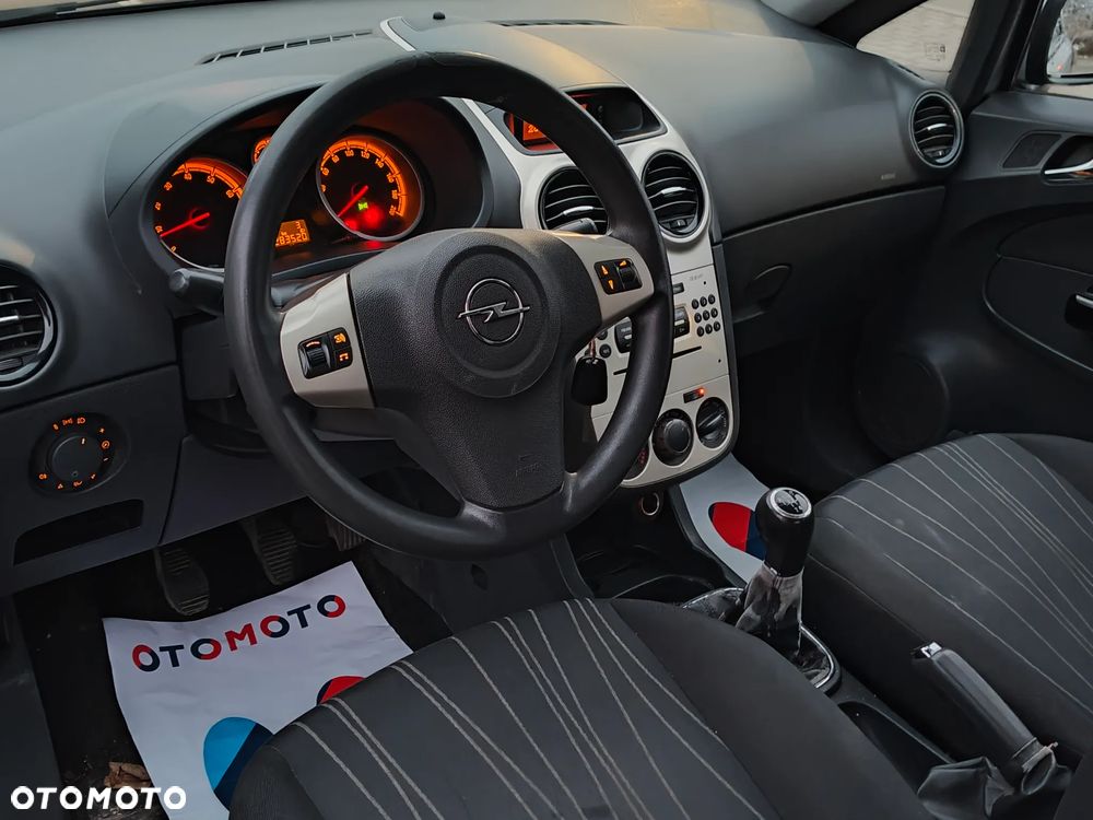 Opel Corsa 1.2 16V Cosmo - 13