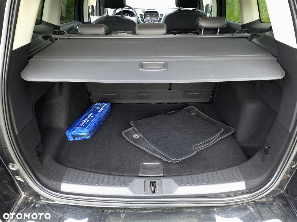 Ford Kuga 2.0 TDCi 4WD Titanium - 38