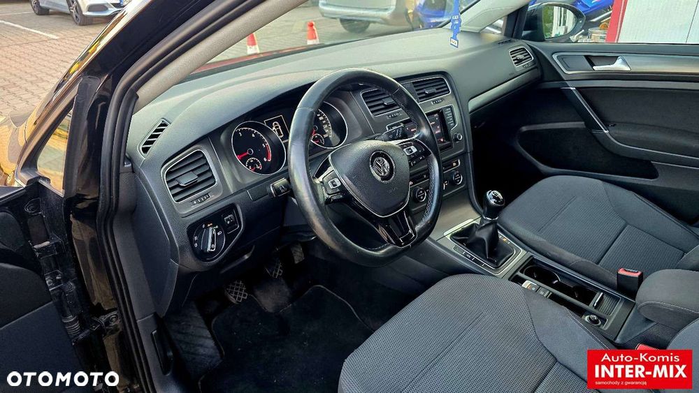 Volkswagen Golf - 22