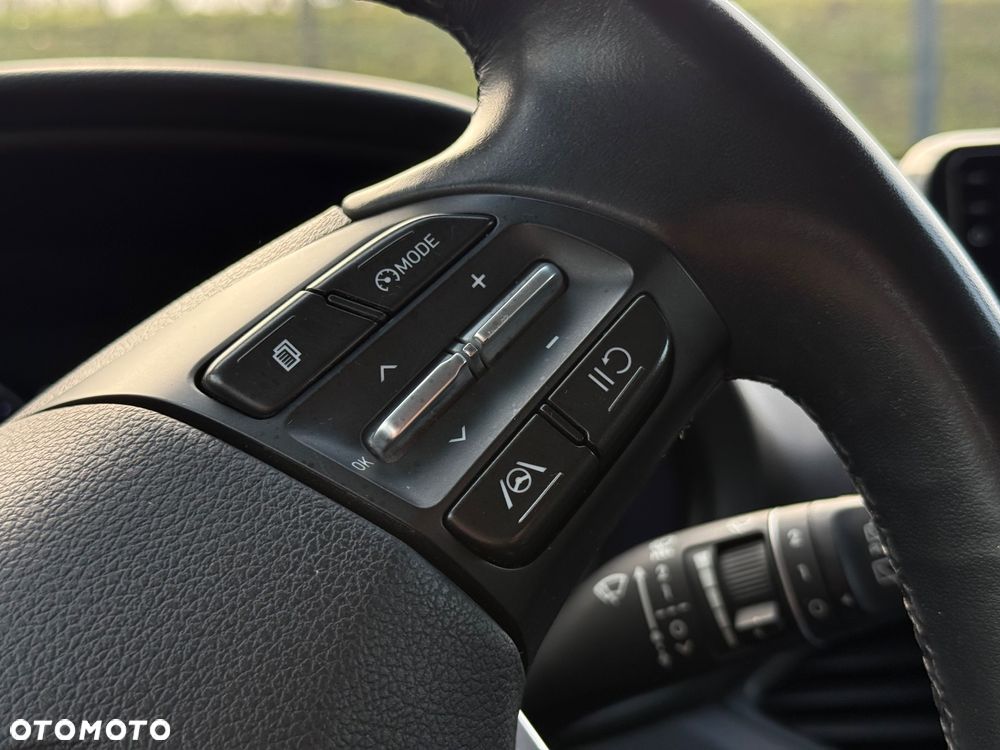 Hyundai i30 1.5 DPI Classic + - 15