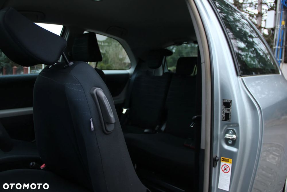 Toyota Yaris - 23