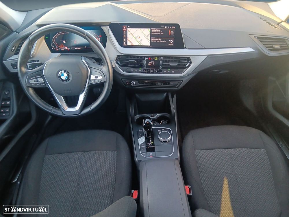 BMW 118 i Auto - 12