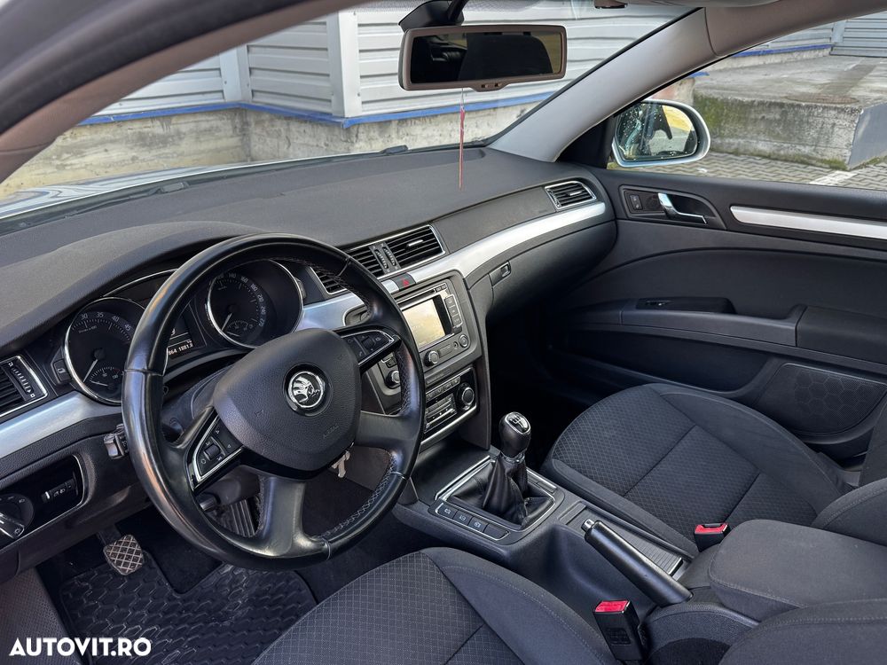 Skoda Superb 1.6 TDI GreenLine - 4