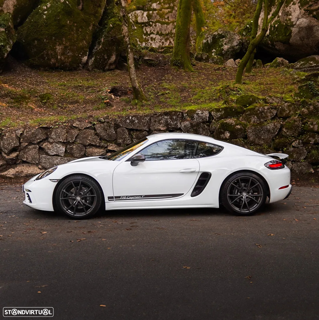 Porsche 718 Cayman T - 31