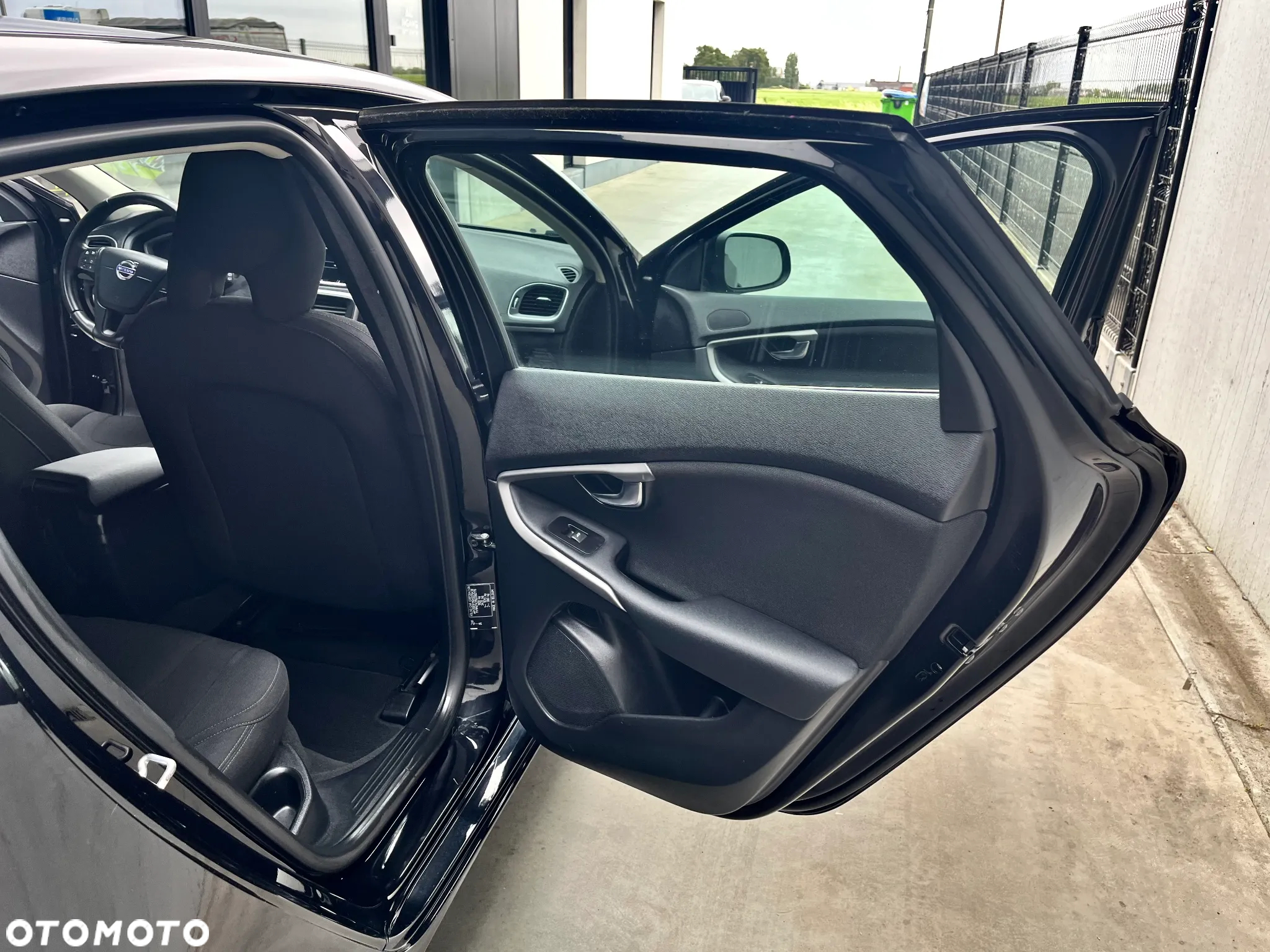 Volvo V40 D2 - 32