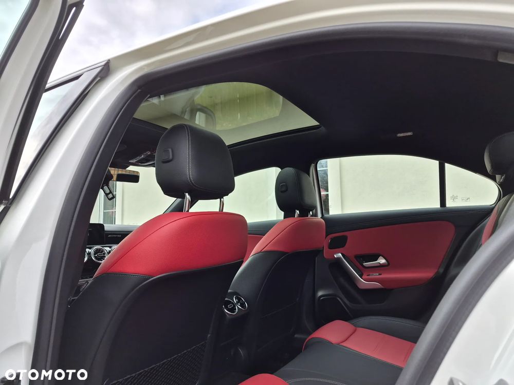 Mercedes-Benz Klasa A AMG 35 4Matic AMG Speedshift DCT 7G - 21