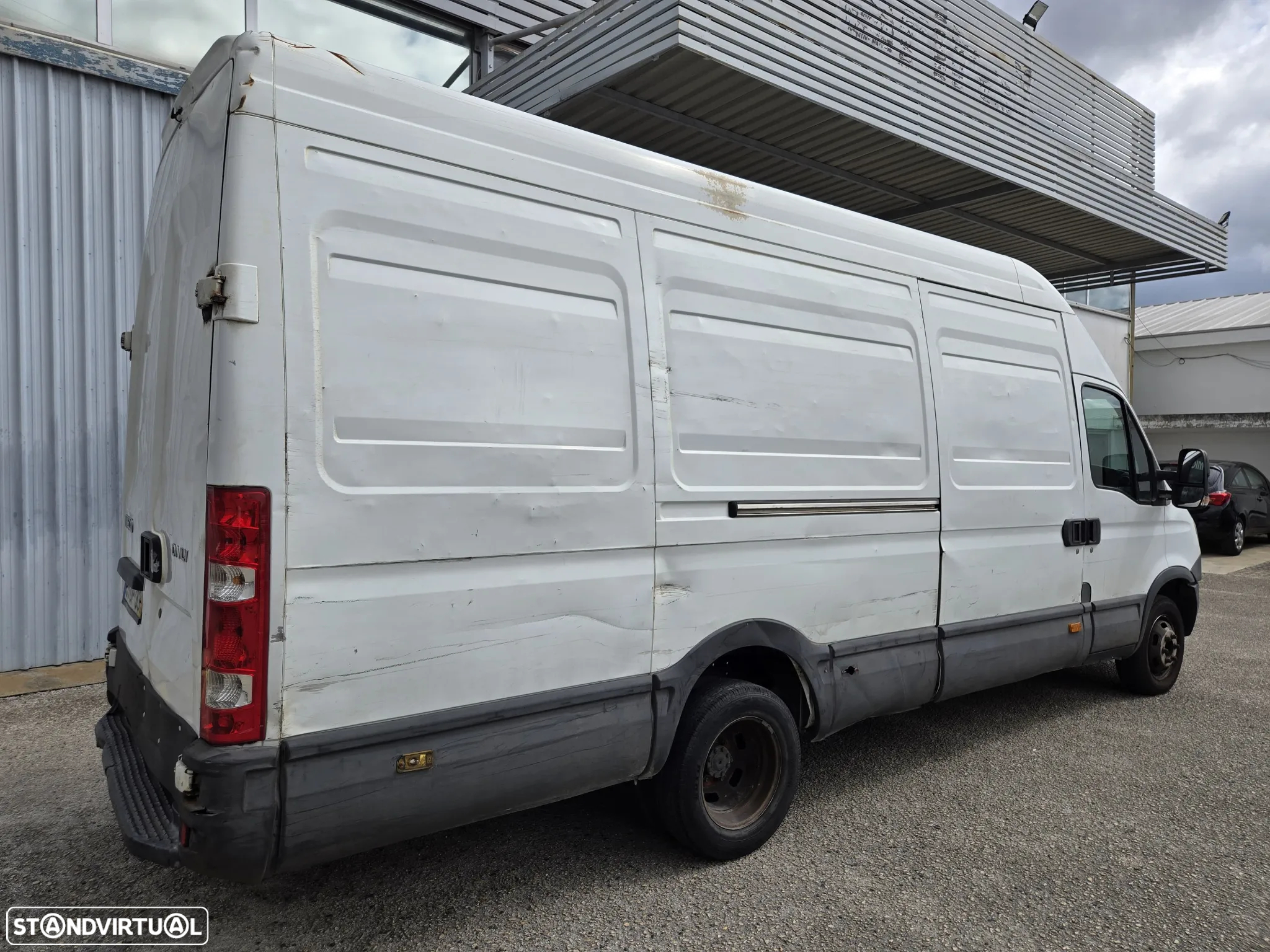 Iveco Daily Longa 35C13 2.3TD 130cv Rodado Duplo - 4
