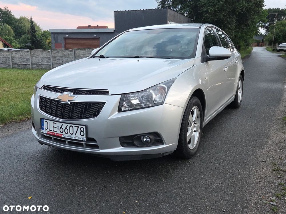 Chevrolet Cruze 1.6 - 2