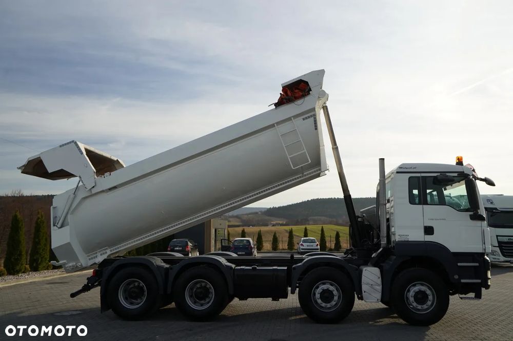 MAN TGS 35.440 / 8X4 / WYWROTKA TYLNOZSYPOWA / HYDROKLAPA / MANUAL  / EURO 5 - 5