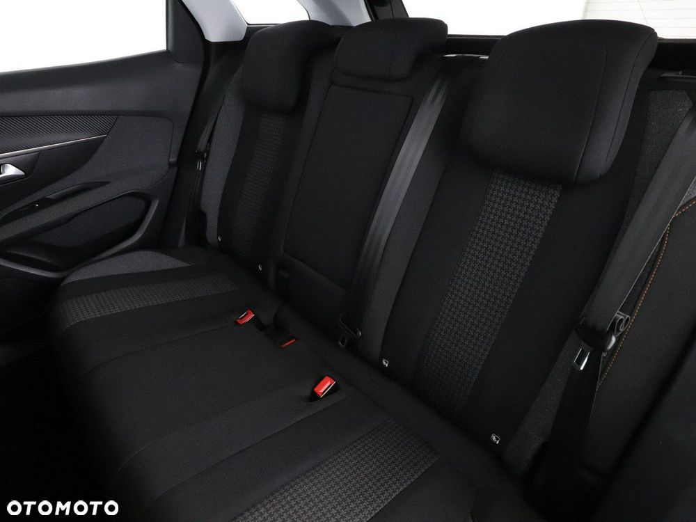 Peugeot 3008 PureTech 130 Stop & Start GPF Active Business-Paket - 17