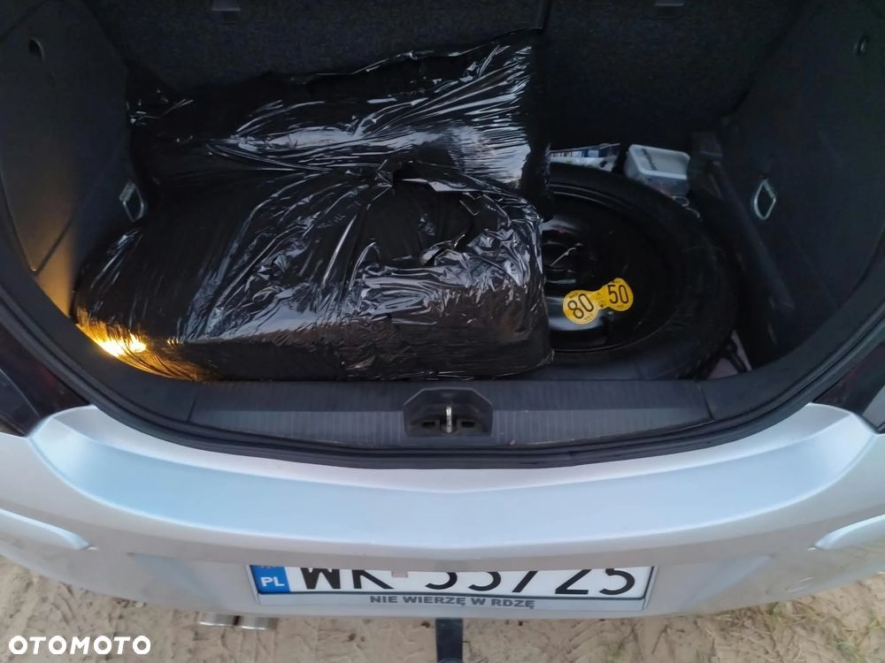 Opel Corsa 1.2 16V Cosmo - 7