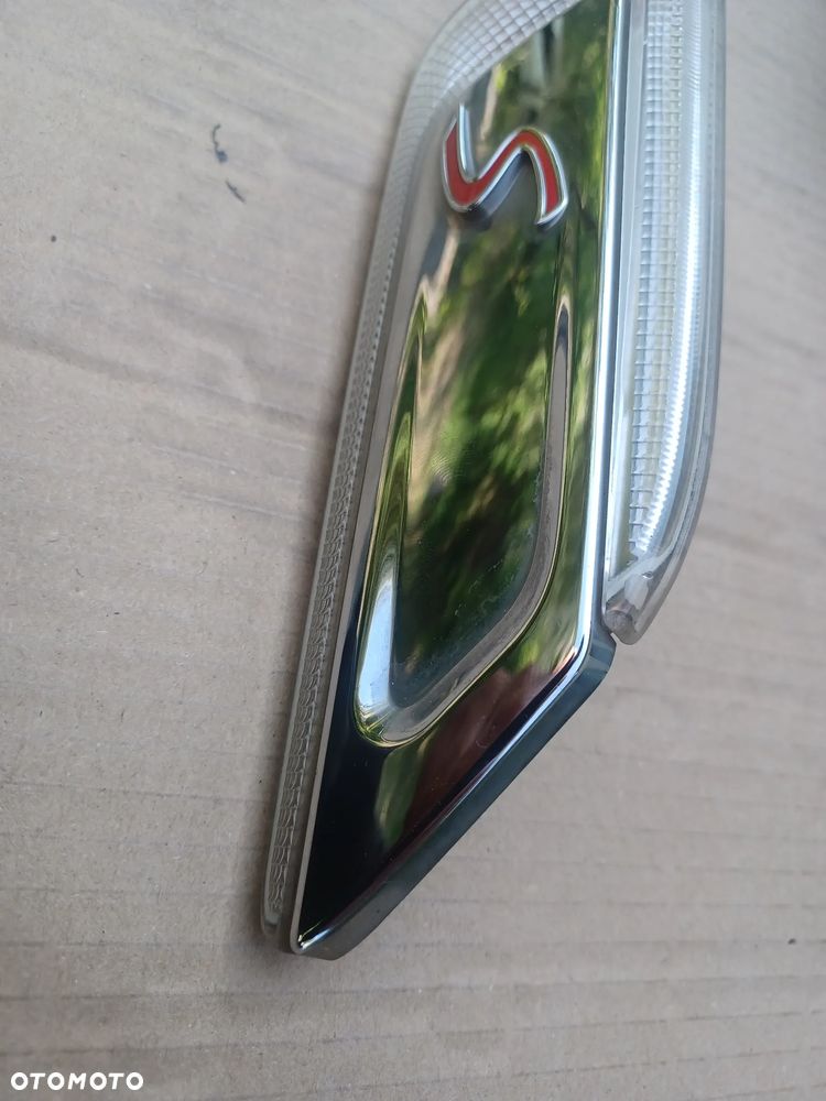 KIERUNKOWSKAZ PRAWY MINI F54 CLUBMAN S 7358470 - 7