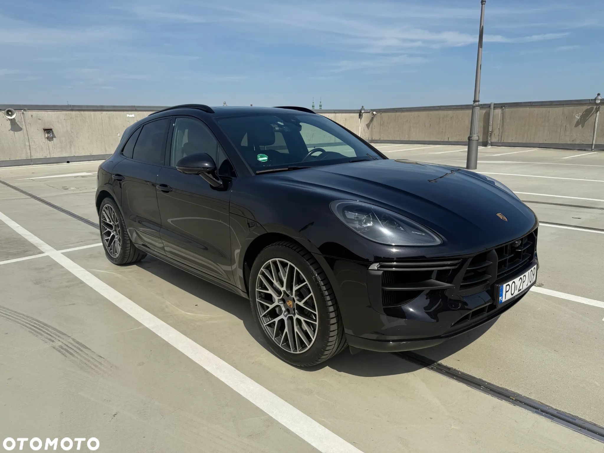 Porsche Macan Turbo - 16