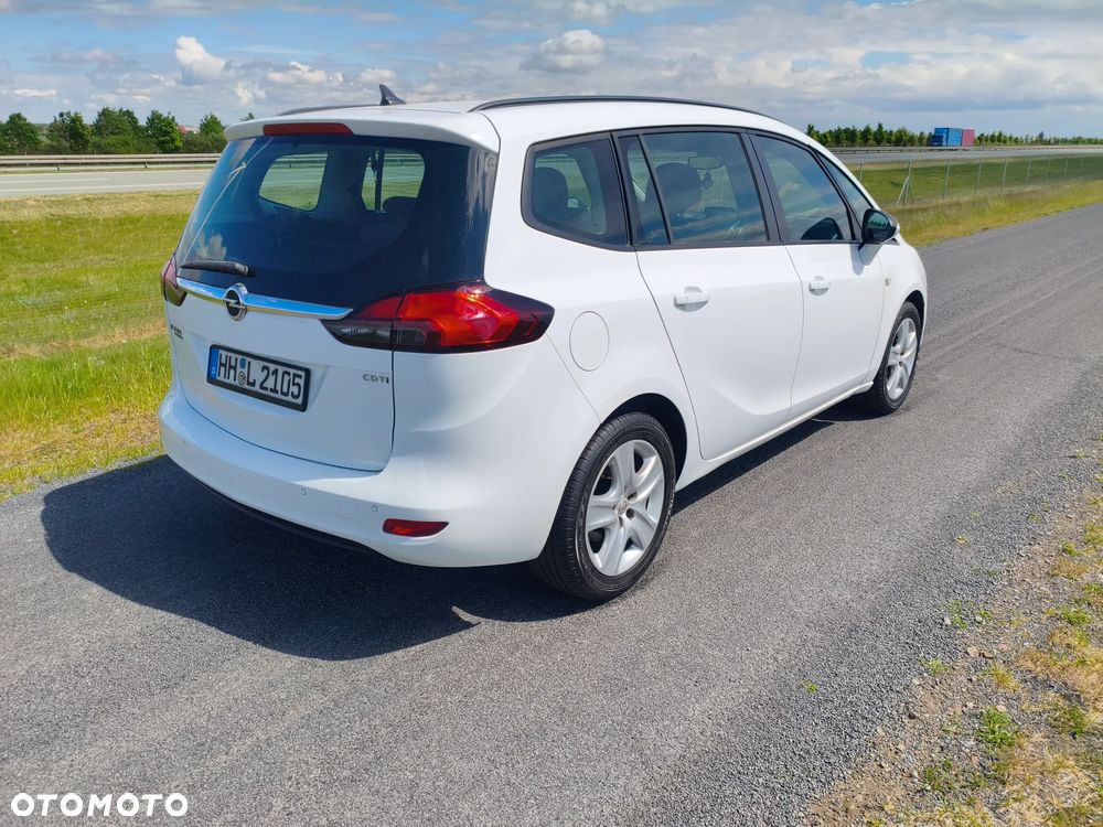 Ford Kuga 2.0 TDCi 2x4 Titanium - 6