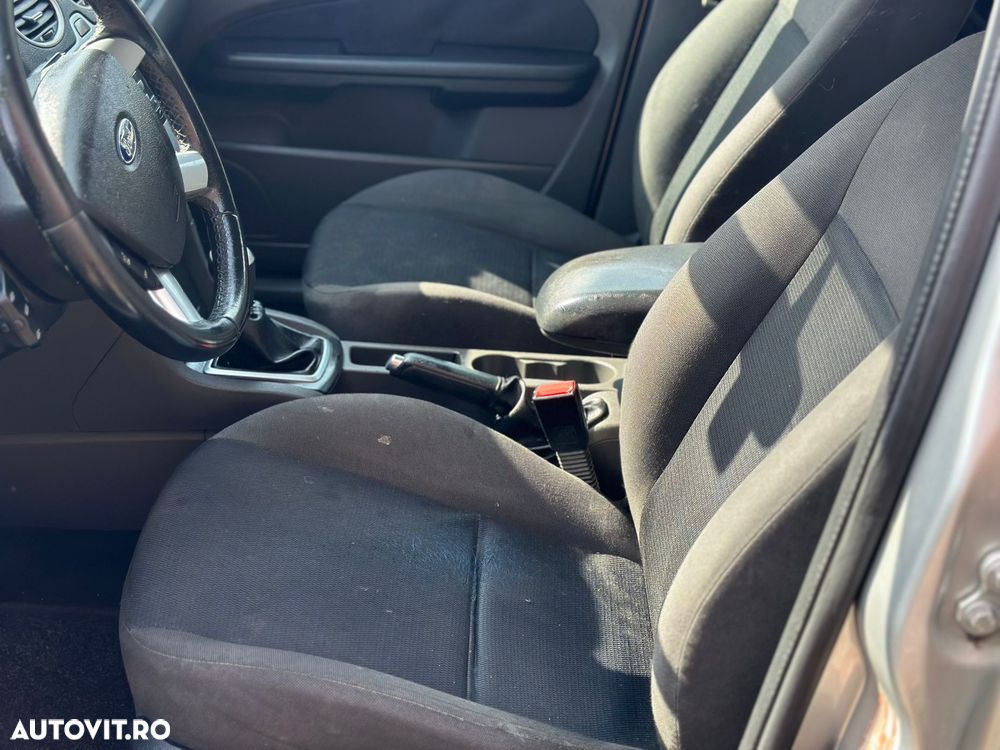 Ford Focus 1.6 16V Titanium - 14