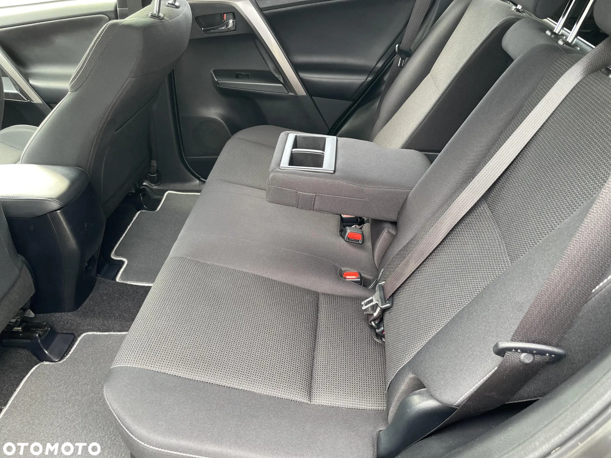 Toyota RAV4 Hybrid Style 4x2 - 15