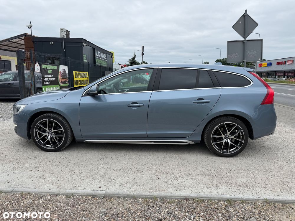 Volvo V60 D2 Summum - 8