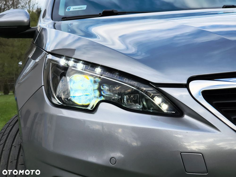 Peugeot 308 1.6 e-HDi Allure S&S - 9
